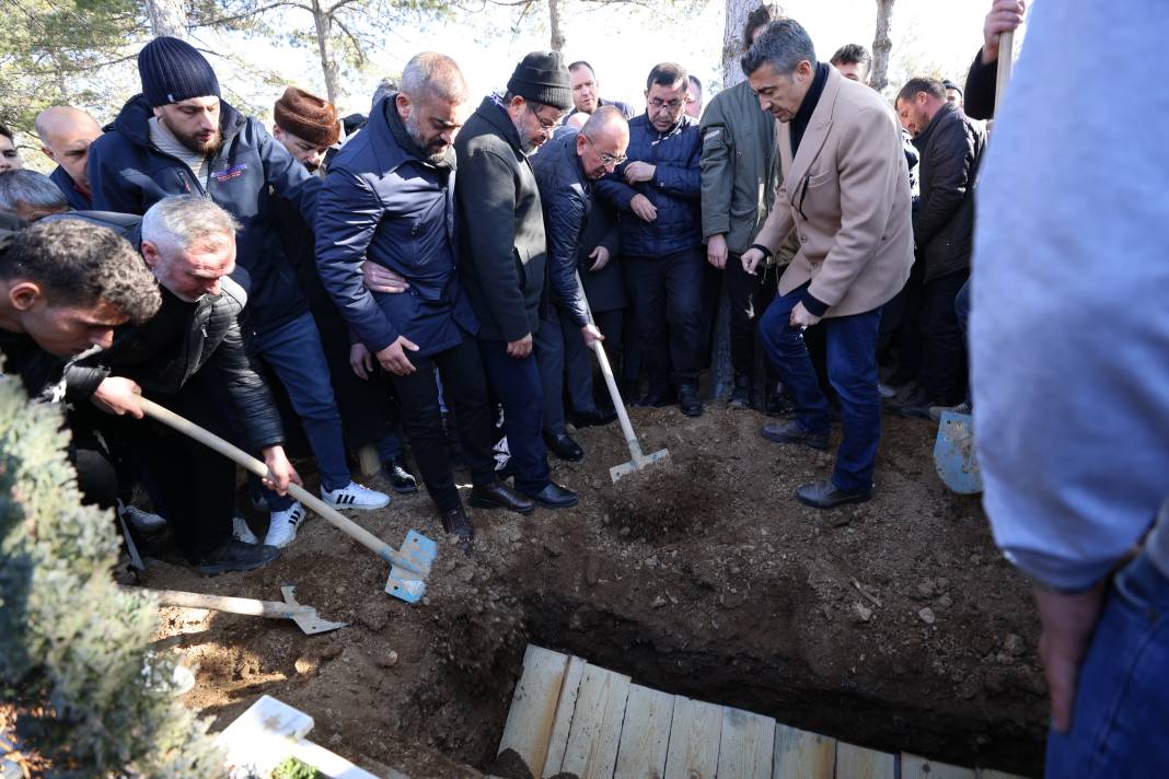 Kazada can veren İshak Kaan Yaman’a Konya’da yürek yakan veda 9